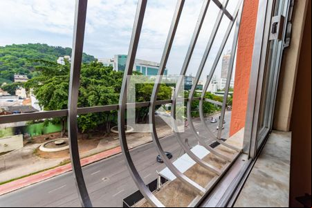 Vista  de apartamento à venda com 3 quartos, 130m² em Centro, Niterói