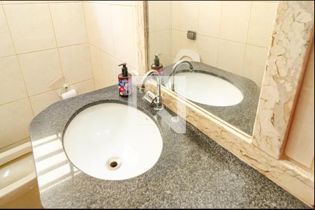 Lavabo de casa à venda com 3 quartos, 150m² em Jabaquara, São Paulo