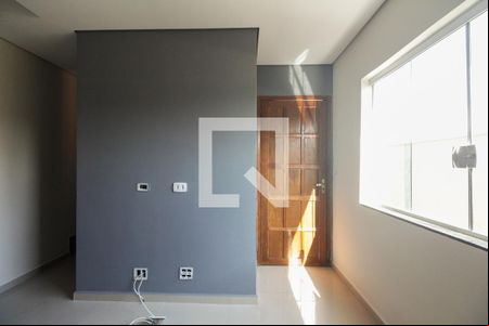 Sala de casa de condomínio para alugar com 2 quartos, 60m² em Vila Carrão, São Paulo