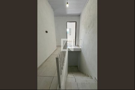 Escada de casa para alugar com 3 quartos, 50m² em Parque dos Camargos, Barueri