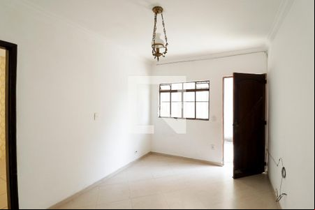 Sala de casa para alugar com 2 quartos, 142m² em Vila Prado, São Paulo