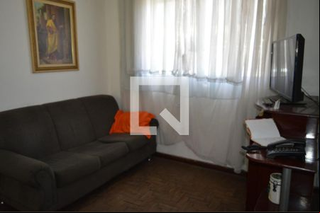 Sala de casa à venda com 2 quartos, 300m² em Centro, Contagem