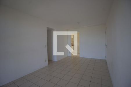Sala de apartamento para alugar com 3 quartos, 74m² em Recreio dos Bandeirantes, Rio de Janeiro
