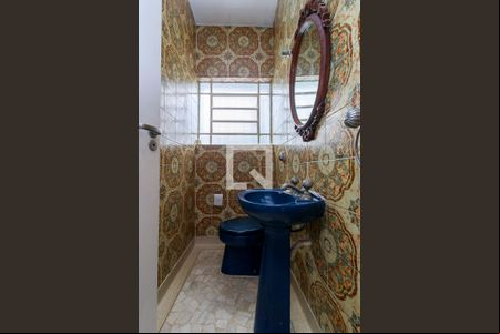 Lavabo de casa para alugar com 4 quartos, 550m² em Itaim Bibi, São Paulo