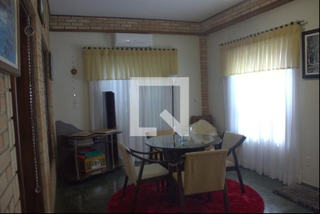 Sala de TV de casa para alugar com 4 quartos, 350m² em Vila Angelica, Sorocaba