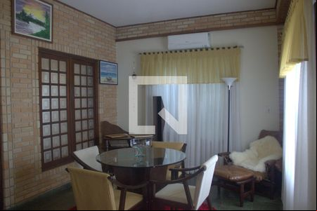 Sala de TV de casa para alugar com 4 quartos, 350m² em Vila Angelica, Sorocaba