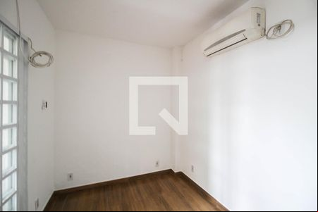 Sala de casa para alugar com 1 quarto, 45m² em  Rocha Sobrinho, Mesquita