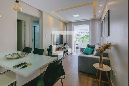 Sala de apartamento para alugar com 1 quarto, 47m² em Matatu, Salvador