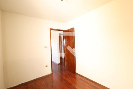 Quarto 1 de apartamento para alugar com 3 quartos, 85m² em Brasil, Uberlândia