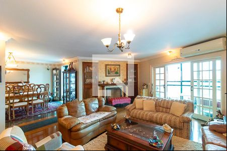 Sala de apartamento à venda com 3 quartos, 213m² em Vila Itapura, Campinas