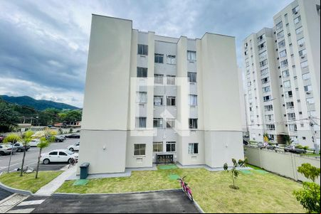 Vista Sala de casa para alugar com 2 quartos, 44m² em Mantiquira, Duque de Caxias