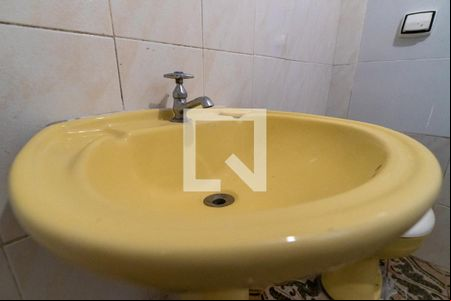 Banheiro  de casa para alugar com 1 quarto, 46m² em Cidade Nova, São Paulo