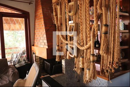 Detalhe Lareira de casa à venda com 5 quartos, 430m² em Morro do Espelho, São Leopoldo