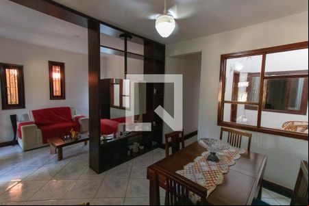 Sala de Estar e Jantar de casa para alugar com 4 quartos, 225m² em Serra Grande, Niterói