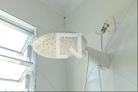 Banheiro de apartamento para alugar com 1 quarto, 42m² em Cristal, Porto Alegre