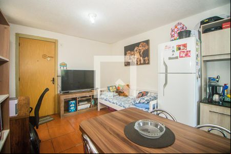 Sala de apartamento para alugar com 2 quartos, 42m² em Jardim Dona Leopoldina, Porto Alegre