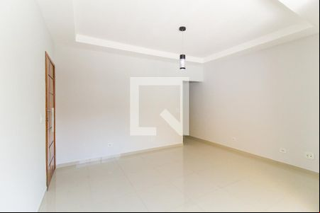 Sala de casa para alugar com 3 quartos, 200m² em Vila Nova Curuçá, São Paulo
