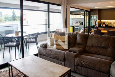 Sala de casa à venda com 4 quartos, 400m² em Barra da Tijuca, Rio de Janeiro
