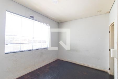 Quarto 2 de casa para alugar com 2 quartos, 350m² em Centro, Curitiba