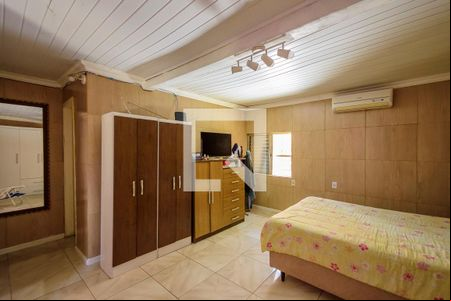 Suíte 1 de casa à venda com 2 quartos, 180m² em Teresópolis, Porto Alegre