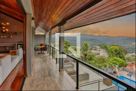 Sala de casa à venda com 4 quartos, 450m² em Quintas, Nova Lima