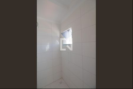Banheiro de kitnet/studio à venda com 1 quarto, 24m² em Vila Alpina, São Paulo