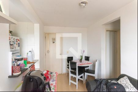 Sala de apartamento à venda com 2 quartos, 44m² em Vila Trinta E Um de Março, Campinas