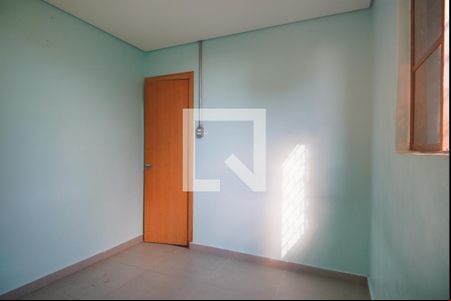 Quarto de apartamento para alugar com 1 quarto, 55m² em Rubem Berta, Porto Alegre