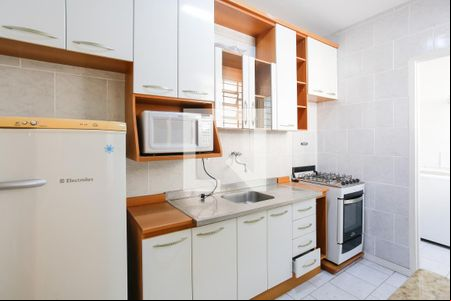 Cozinha de apartamento para alugar com 2 quartos, 64m² em Rio Branco, Porto Alegre