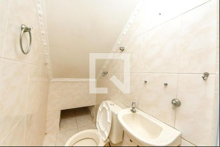 Lavabo de casa para alugar com 2 quartos, 180m² em Vila Paulo Silas, São Paulo