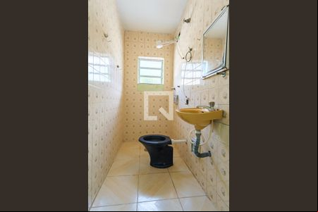 Banheiro de casa de condomínio para alugar com 1 quarto, 50m² em Vila Carrao, São Paulo