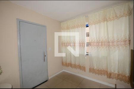 Sala de apartamento para alugar com 2 quartos, 32m² em Irajá, Rio de Janeiro