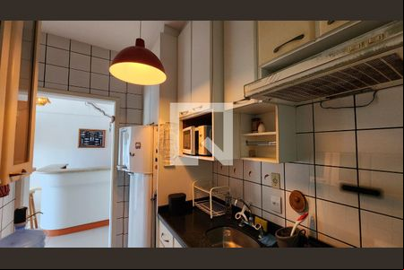 Cozinha de apartamento para alugar com 2 quartos, 65m² em Itacorubi, Florianópolis