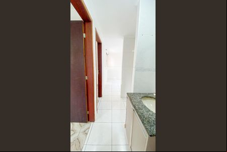 Corredor de apartamento para alugar com 2 quartos, 50m² em Jardim Alvorada, Santo André
