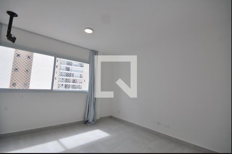 Sala/Quarto de apartamento à venda com 1 quarto, 25m² em Vila Mazzei, São Paulo