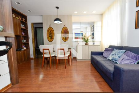 Sala de estar de apartamento à venda com 2 quartos, 75m² em Santa Efigênia, Belo Horizonte