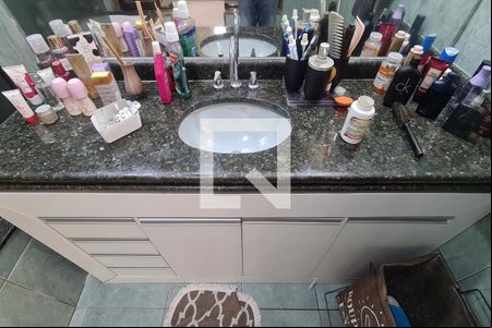 Banheiro da Suíte de casa para alugar com 3 quartos, 484m² em Engenho de Dentro, Rio de Janeiro