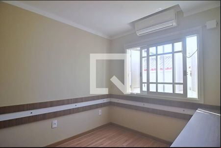 Quarto de casa para alugar com 3 quartos, 300m² em Niterói, Canoas