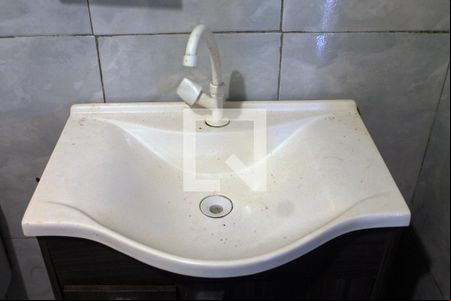 Banheiro de kitnet/studio para alugar com 1 quarto, 44m² em São Miguel, São Leopoldo