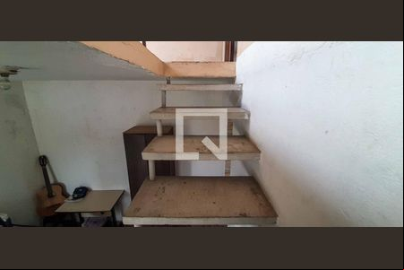 Sala de casa à venda com 5 quartos, 135m² em Veloso, Osasco