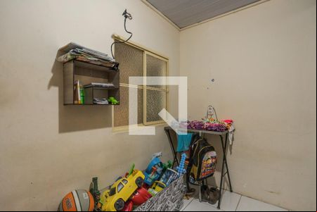 Quarto 2 de casa para alugar com 3 quartos, 200m² em Costa E Silva, Porto Alegre