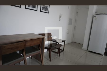 Sala/Cozinha de apartamento para alugar com 1 quarto, 35m² em Jacarepaguá, Rio de Janeiro
