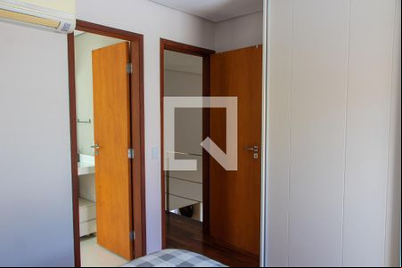 SUITE 1 de casa de condomínio para alugar com 2 quartos, 240m² em Parque Taquaral, Campinas