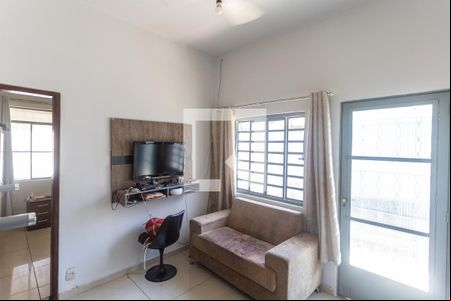 Sala de casa à venda com 2 quartos, 420m² em Colégio Batista, Belo Horizonte