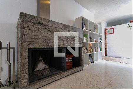 Sala de TV de casa de condomínio para alugar com 2 quartos, 252m² em Parque dos Lagos, Mogi das Cruzes