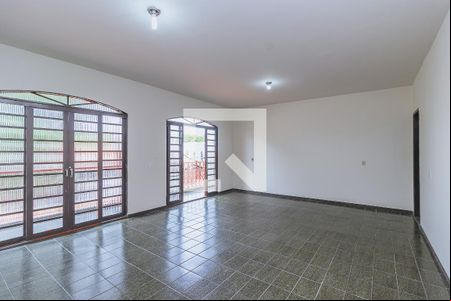 Sala de casa para alugar com 3 quartos, 130m² em Jardim Portugal, São José dos Campos