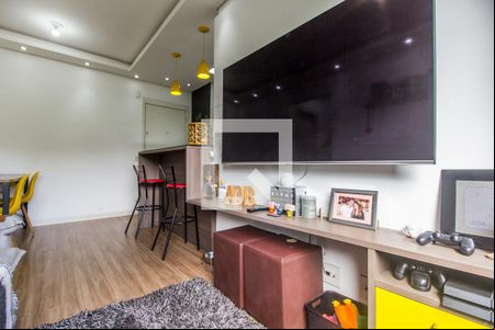 Sala de TV de apartamento à venda com 2 quartos, 51m² em Centro, Barueri
