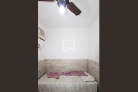 Quarto 2 de casa para alugar com 2 quartos, 80m² em Guaratiba, Rio de Janeiro