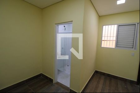 Banheiro da Suíte de casa para alugar com 1 quarto, 59m² em Jardim Miriam, São Paulo