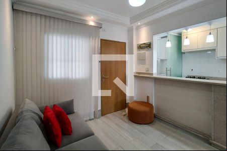 Sala de apartamento para alugar com 2 quartos, 45m² em Guilhermina, Praia Grande